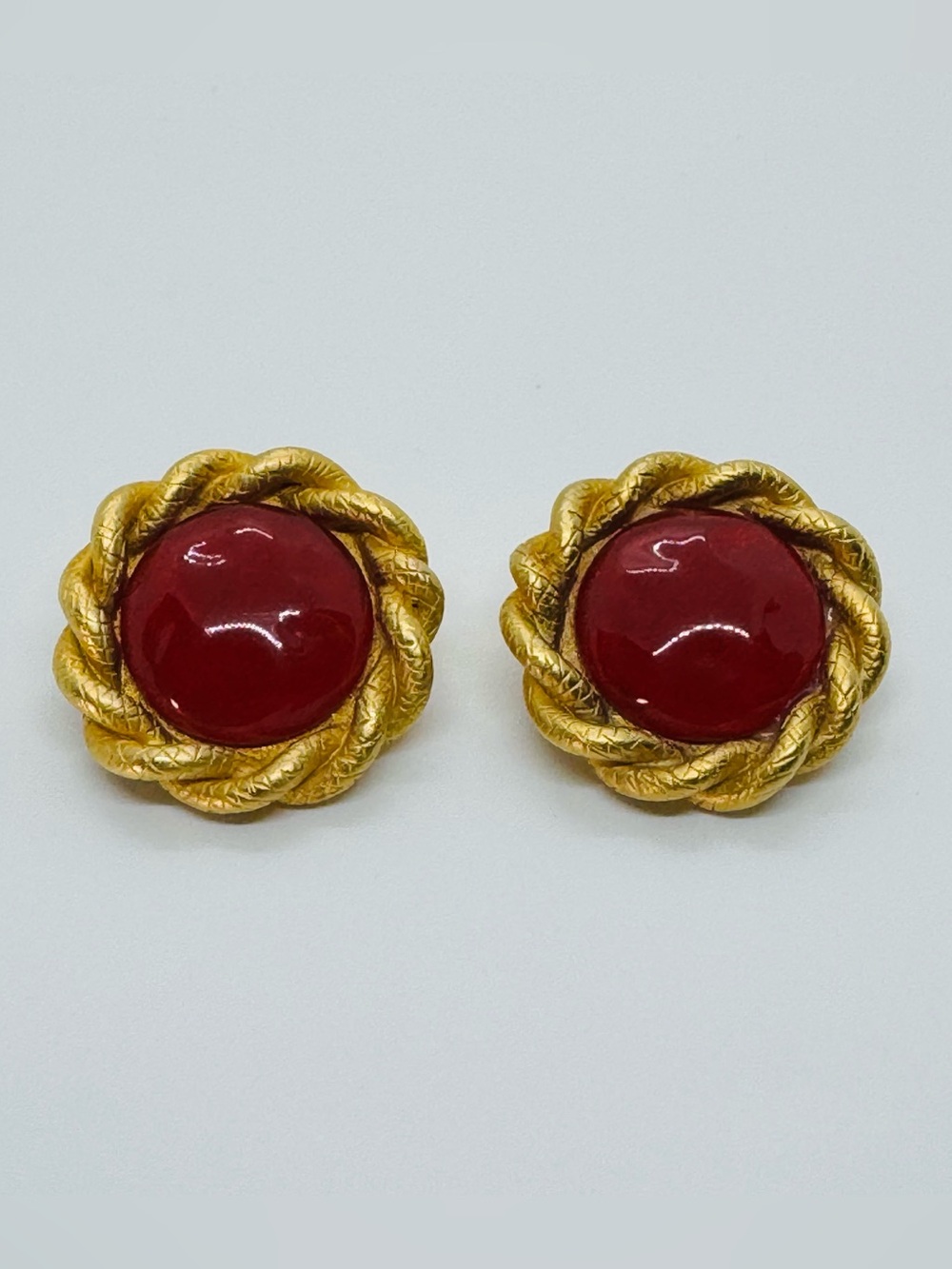 Vintage 80s Ann Taylor Red Resin Gold Rope Clip-On Earrings Statement Signed